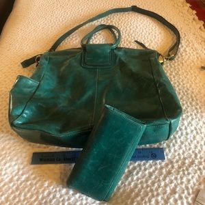 Hobo jade green shoulder bag w/matching wallet